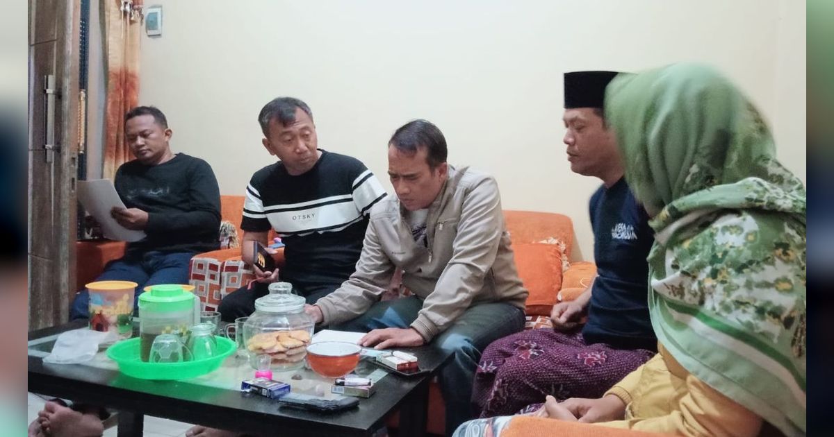 Gagal Dibongkar dengan Palu, Pria Ini Bawa Bulldozer Ratakan Rumah Orang Tuanya Gara-Gara Warisan