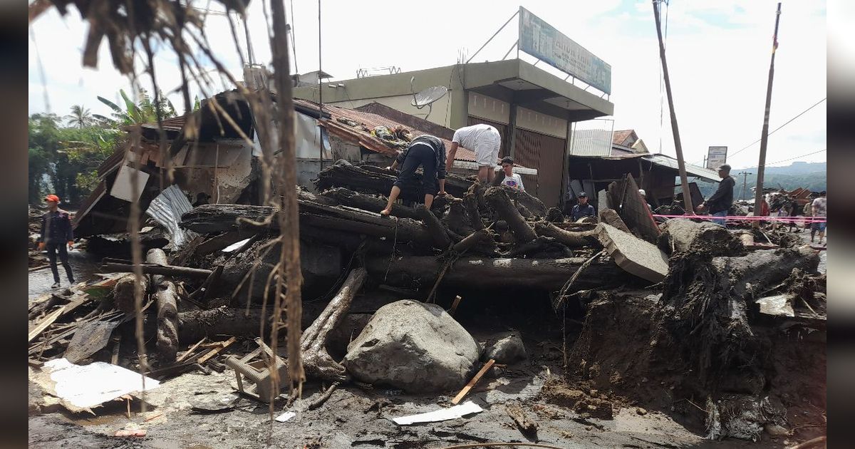 Sepekan Masa Tanggap Darurat Bencana, 12 Korban Banjir Lahar Dingin di Sumbar Masih Belum Ditemukan