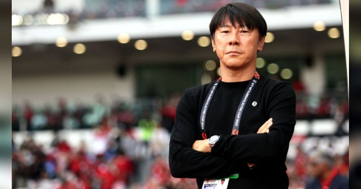 Gaji Miliaran, 8 Penampakan HP Pelatih Timnas Shin Tae-yong Bikin Netizen Iba: Upgrade Coach