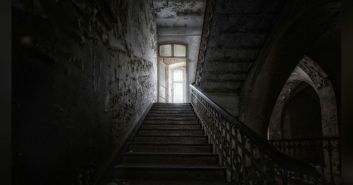 Ada yang Aneh di Rumah Kamu? Jangan-Jangan Kena Santet, Ini Dia 10 Cirinya yang Harus Diwaspadai