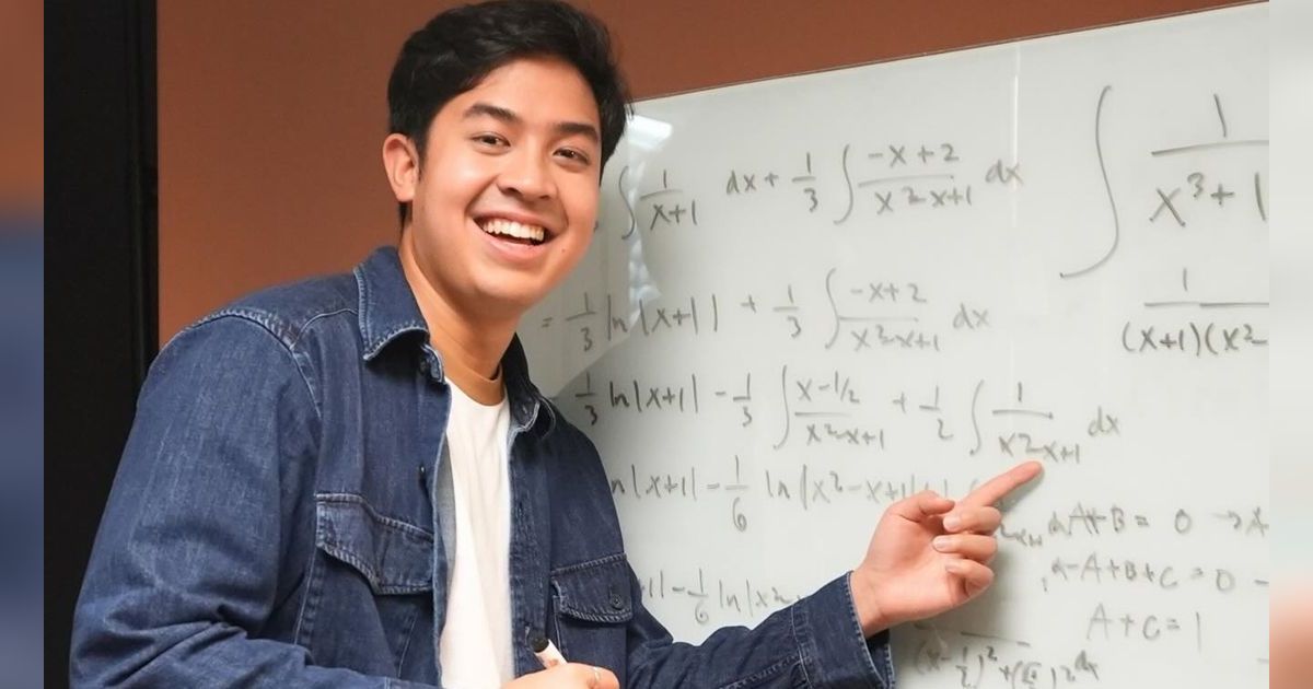 Berhasil jadi Youtuber, Begini Mewahnya Rumah Jerome Polin, Lokasinya di Kawasan Elit Surabaya