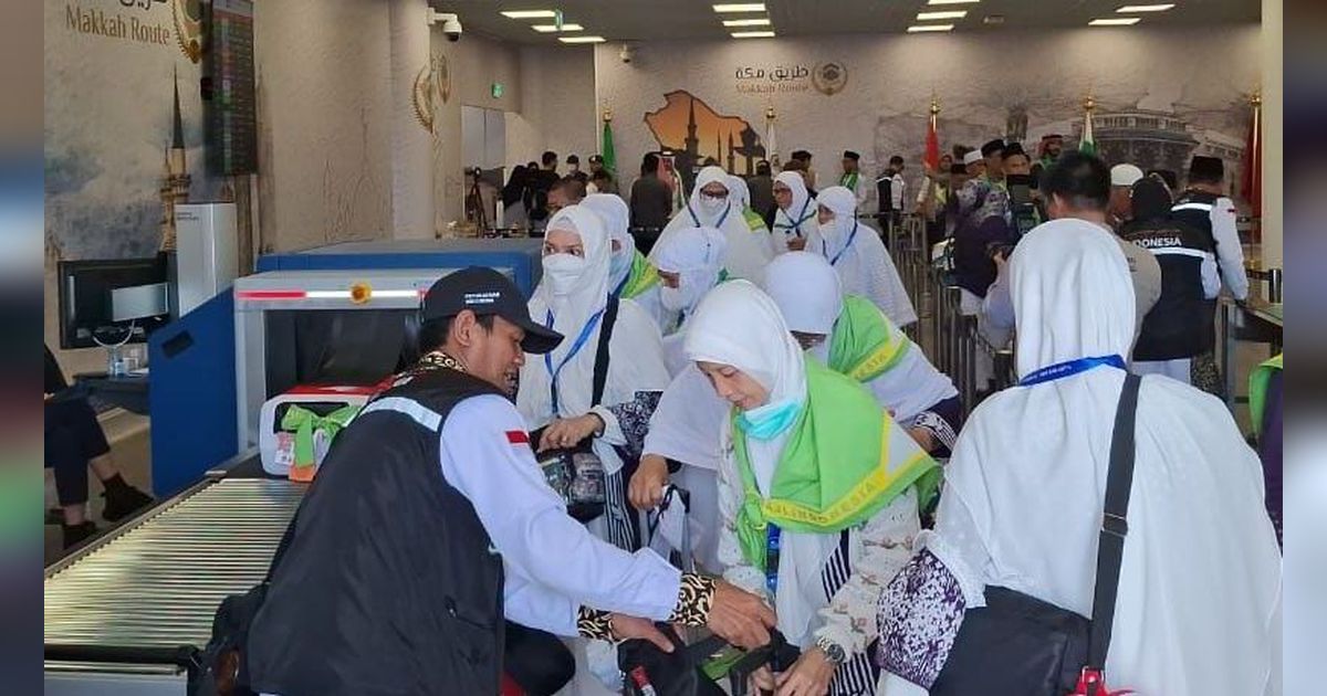 Tiba di Madinah, Jemaah Haji Indonesia Disambut Selawat hingga Makan Minum