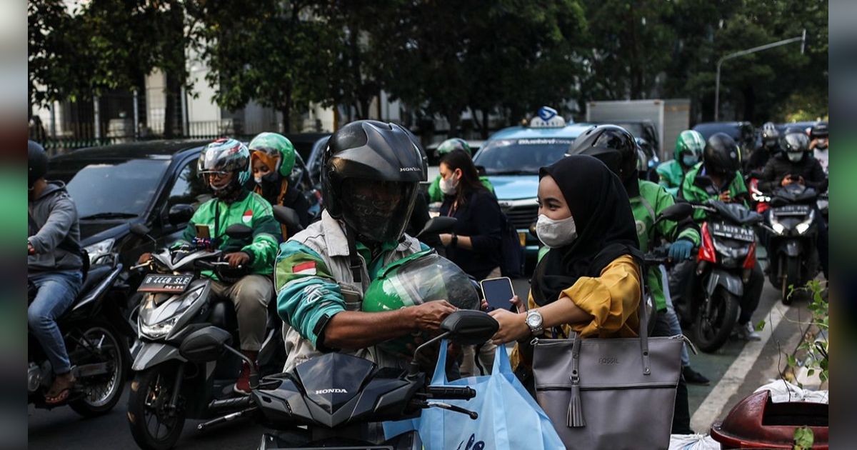 Driver Ojol Menangis Sesenggukan Motor Hilang Dicuri Usai Istri Meninggal, Makin Pecah Ketemu Sosok 'Malaikat Tak Bersayap’