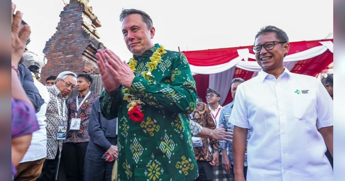 Elon Musk Pakai Kemeja Tenun Bomba dari Sulteng Saat di Berada di Bali
