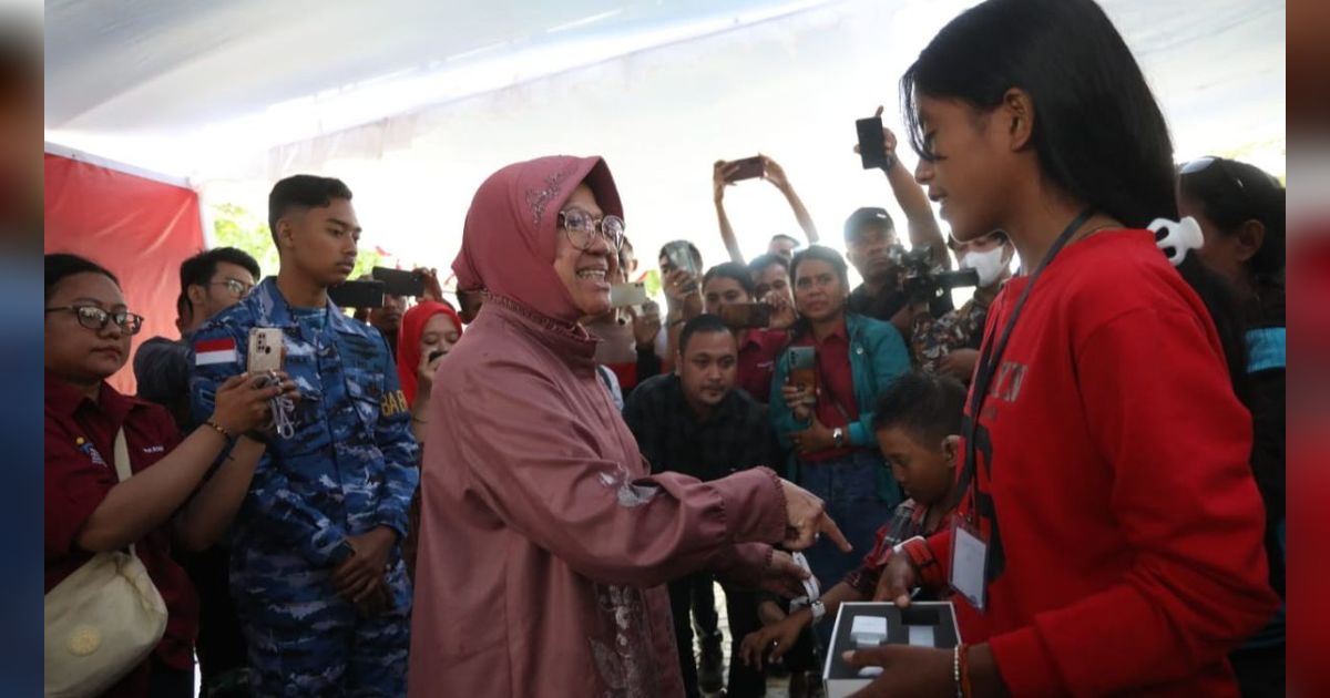 Baksos di Sumba Timur, Mensos Risma Libatkan 47 Tenaga Medis untuk Urus ODGJ