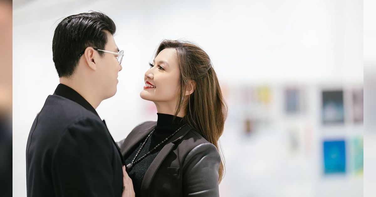 Isu Nikah Beda Agama, Asty Ananta Ungkap Keyakinan Sang Suami