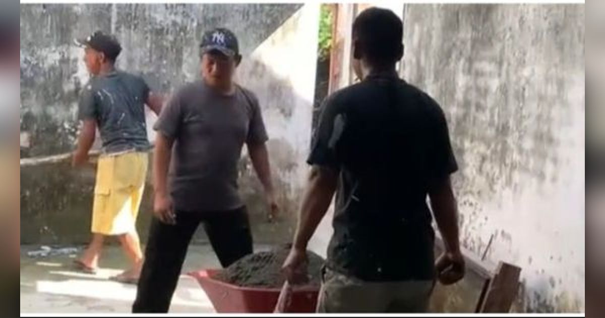 Viral Proses Renovasi Rumah Adit, Anak 13 Tahun yang Rawat Kedua Orang Tuanya Stroke Seorang Diri