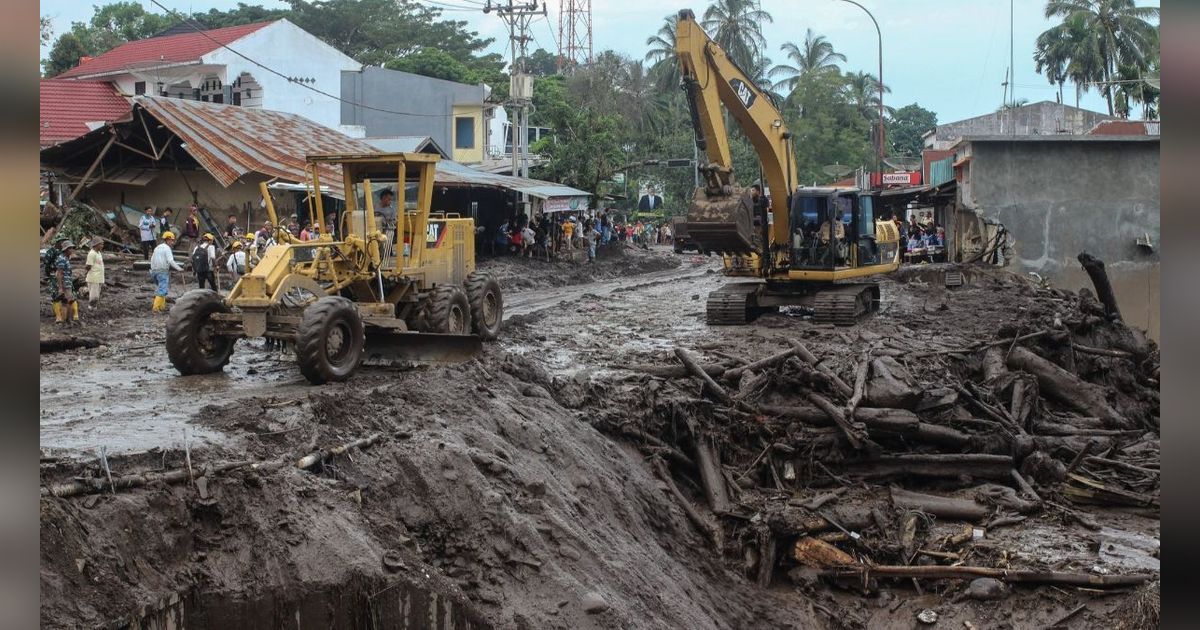 Jokowi dan Iriana Kunjungi Lokasi Banjir Lahar Dingin di Kabupaten Agam Sumbar