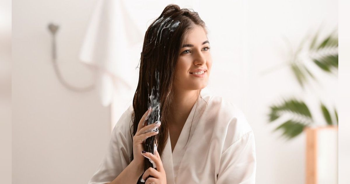 10 Rekomendasi Conditioner untuk Rambut Rontok Terbaik Edisi 2024