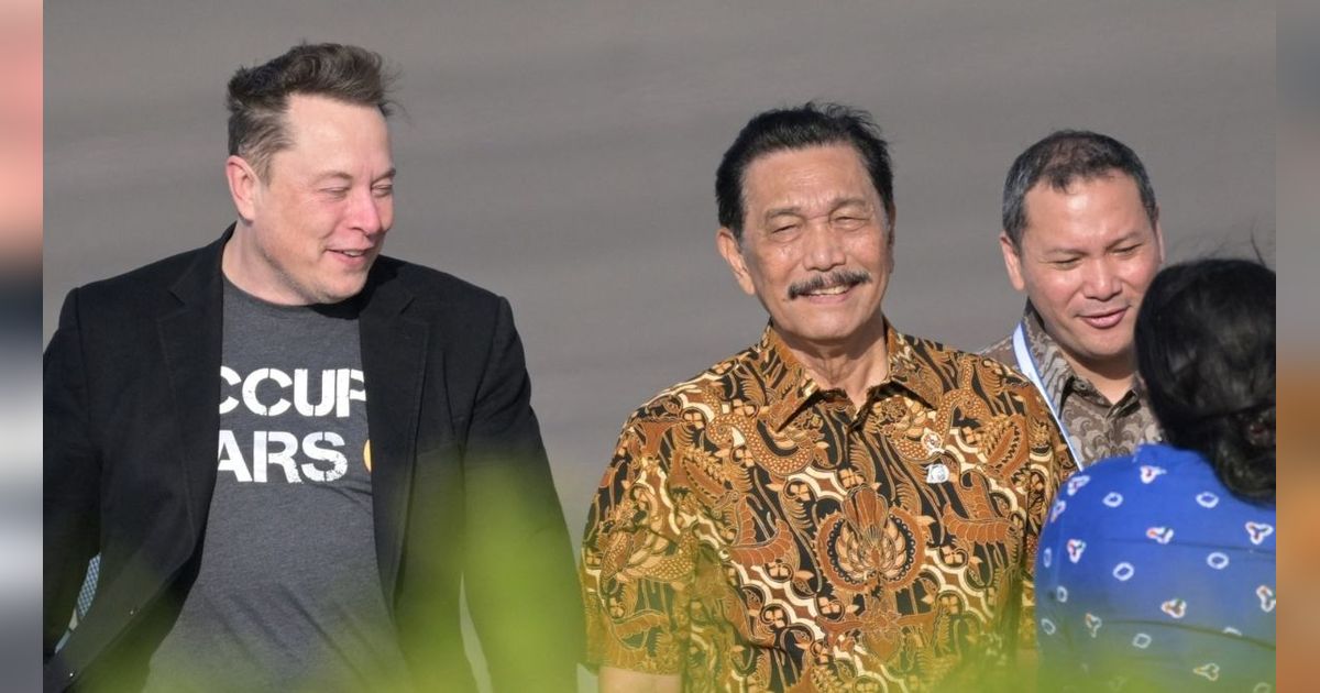 Luhut Bocorkan Isi Pertemuan Jokowi dan Elon Musk, Tawarkan Peluncuran Roket di Papua