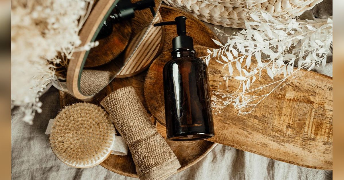 Benarkah Rambut Rontok Mampu Diatasi dengan Menggunakan Hair Serum?
