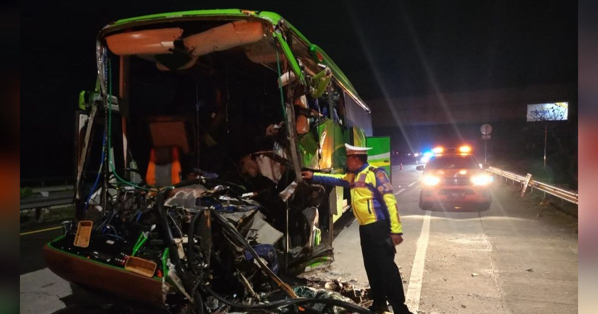 Bus Rombongan Siswa SMP PGRI 1 Wonosari Kecelakaan di Tol Jombang, 2 Tewas dan 15 Luka