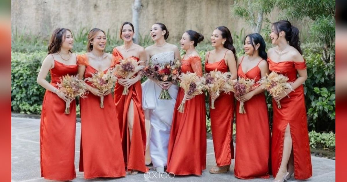 Cantik Memesona, Berikut Potret Nia Ramadhani Makeup Sendiri Jadi Bridesmaid Mahalini