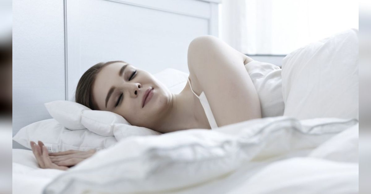 Mitos Tidur Mata Tak Rapat, Diganggu Makhluk Halus