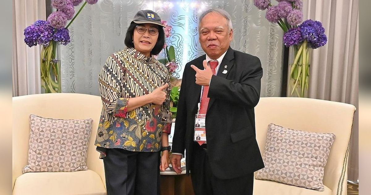 Menkeu Sri Mulyani Pakai Topi 'Legend' Menteri Basuki, Begini Gayanya Kece Abis