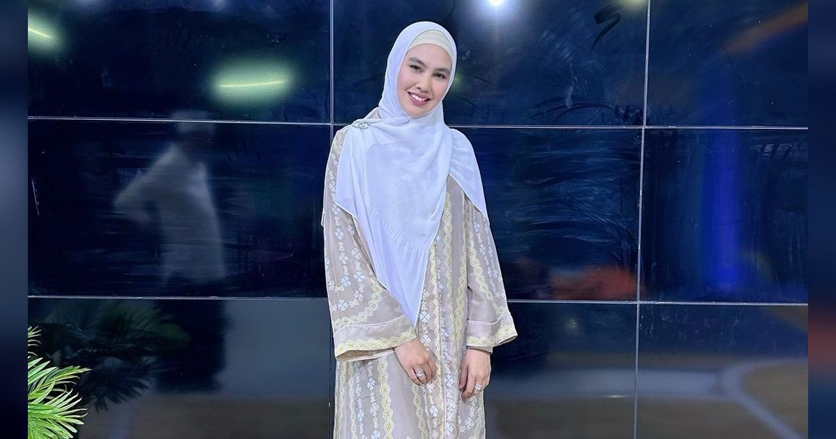 Tak Takut Pamer Wajah Asli di Medsos, Penampilan Kartika Putri Langsung Jadi Sorotan