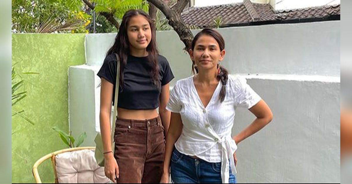 10 Potret Putri Nova Eliza, Naima yang Sudah Remaja, Paras dan Postur Tubuhnya Saingi Sang Ibu