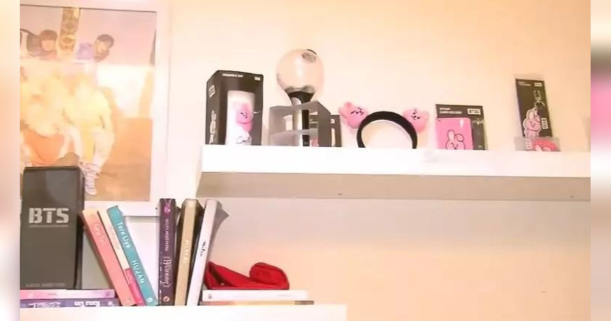 BTS Garis Keras! 10 Potret Kamar Syifa Hadju yang Penuh Foto Jungkook, bak Toko Merchandise