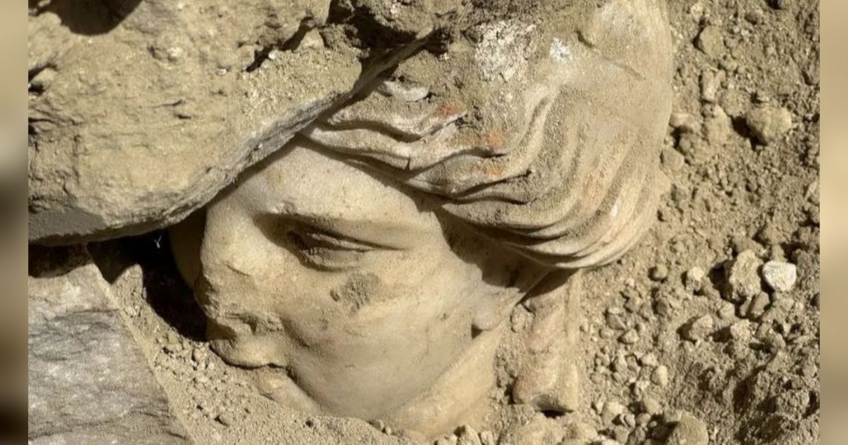 Hilang Selama 2.100 Tahun, Arkeolog Akhirnya Temukan Patung Dewi Yunani di Kota Kuno Paling Berpengaruh