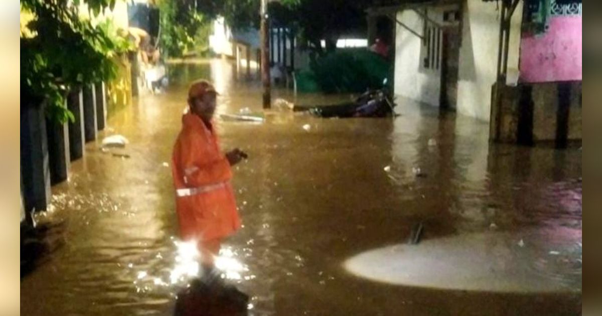 Jakarta Diguyur Hujan, 16 RT Terendam Banjir Sabtu Pagi