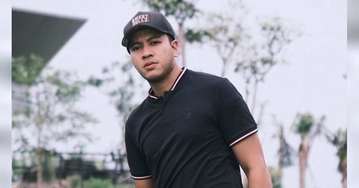 Bukan Pria Sembarangan, 8 Potret Ilham Prawira Suami Baru Melody Pria yang Ganteng & Tajir Abis