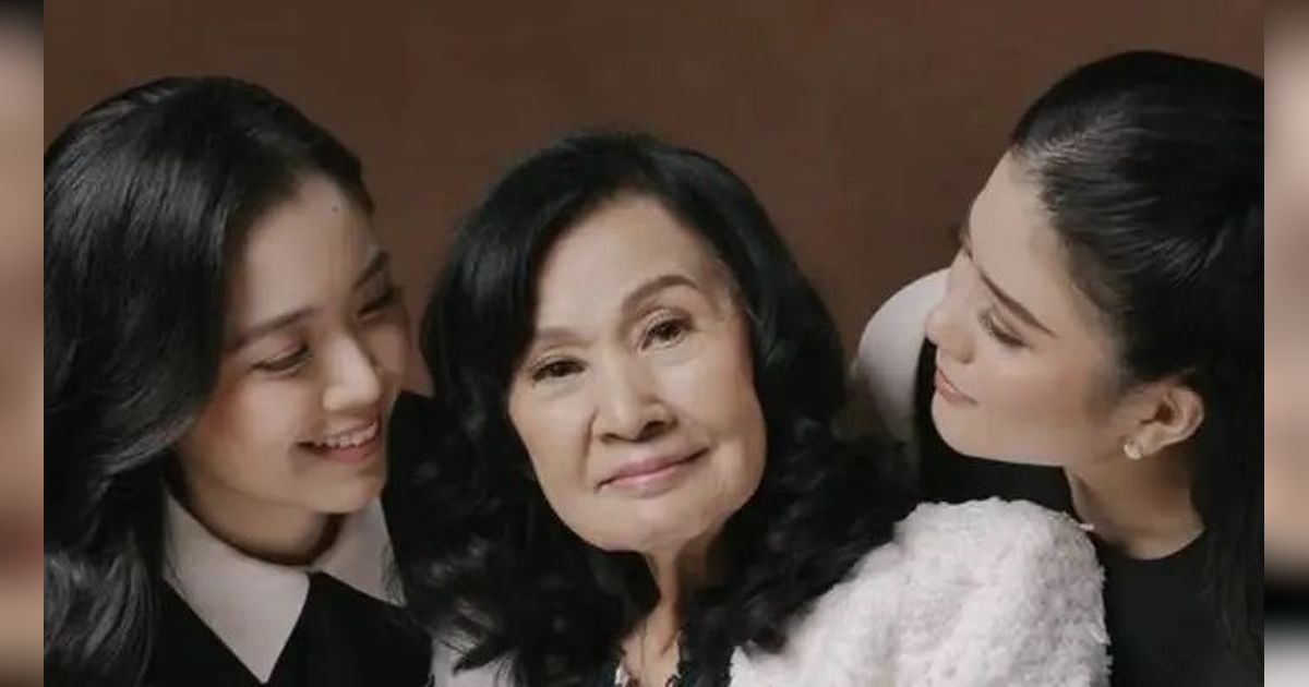 Valencia dan Jessica Tanoe Tampil Mewah, 6 Gaya Old Money di Potret Keluarga Bersama Nenek