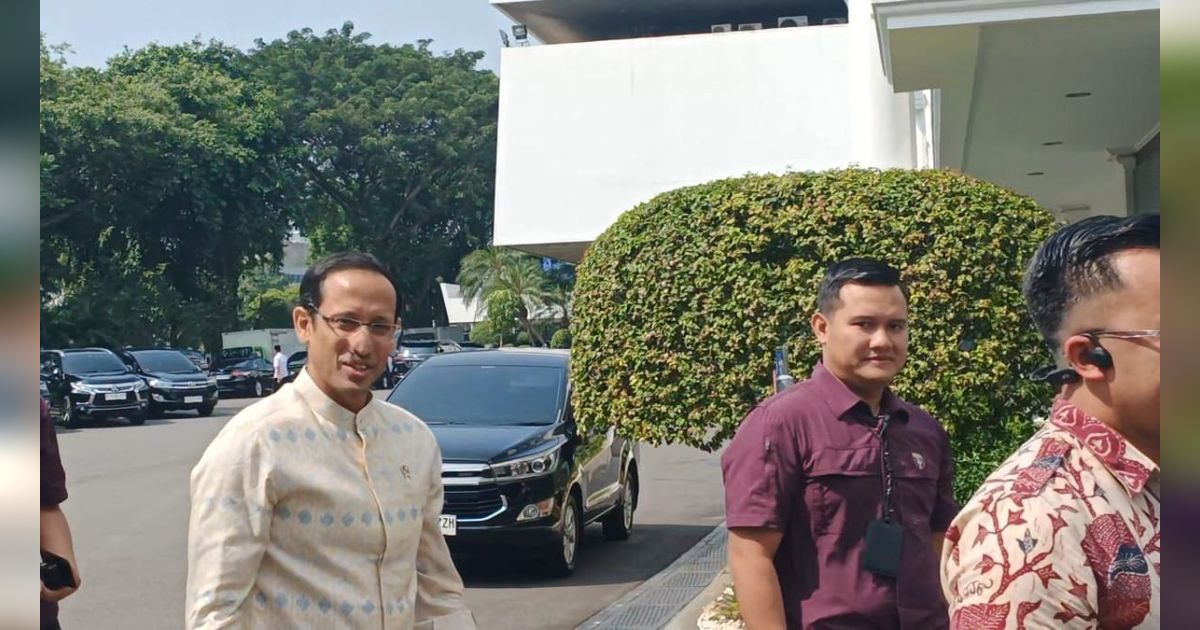Bahas Kenaikan UKT, Jokowi Panggil Nadiem ke Istana