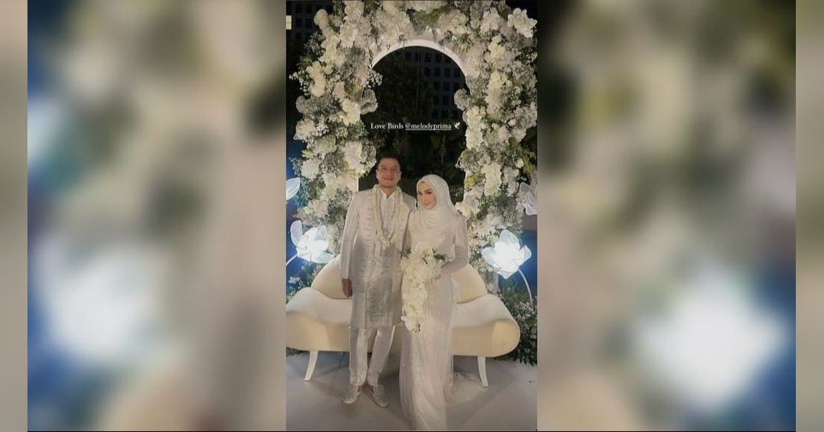 Potret Bahagia Melody Prima di Momen Pernikahan dengan Ilham Akbar, Digelar di Hotel Mewah