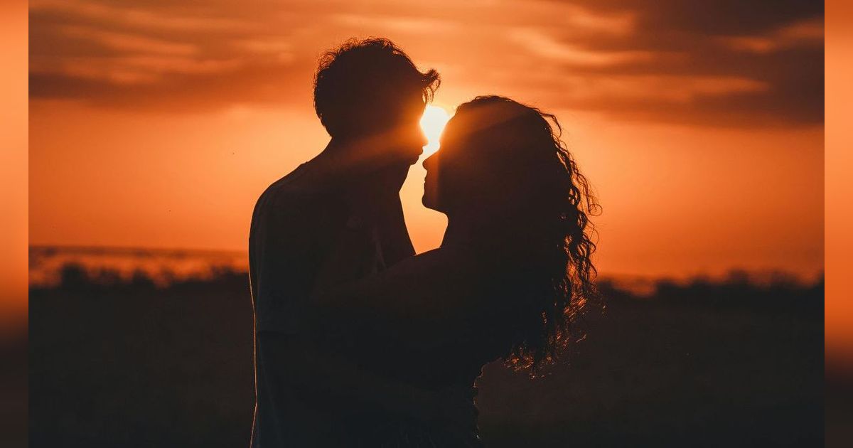 40 Kata-kata Bijak Menua Bersamamu dengan Pasangan, Romantis Bikin Hubungan Semakin Manis