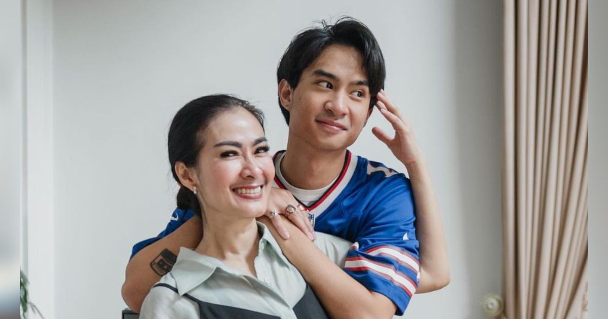 Kata Iis Dahlia Soal Isu Devano Tikung Pacar Jefri Nichol: 'Jangan Ganggu...'