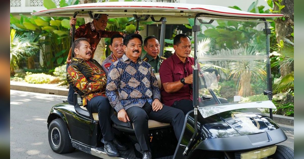 Gaya Satu Menteri Jadi Sorotan saat Jaksa Agung & Kapolri di Mobil Golf Bareng, Ramai Isu Jampidsus Diikuti Densus