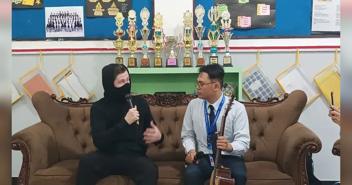 Sosok Tri Adinata, Guru Musik yang Bikin Alan Walker Rela Terbang 28 Jam dari Amerika Serikat ke Medan