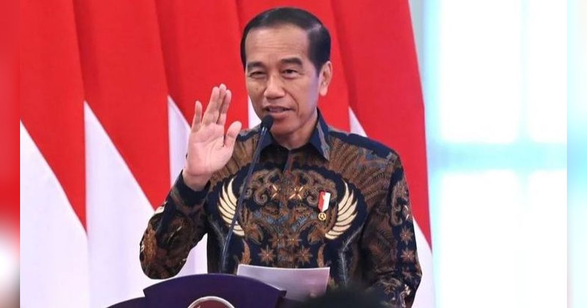 Jokowi Sebut UKT Mahasiswa Kemungkinan Naik Tahun Depan