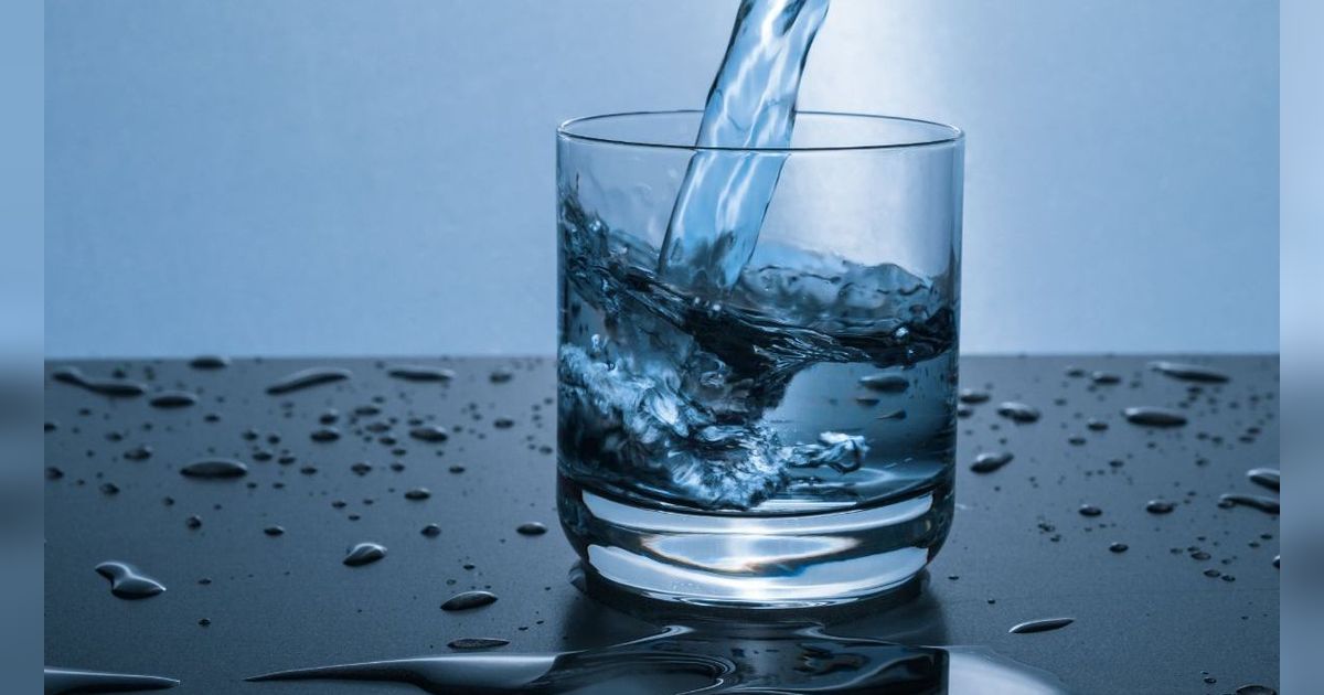 Tata Cara Minum Air Zam Zam untuk Pengobatan Beserta Keutamaan dan Adabnya Menurut Sunnah