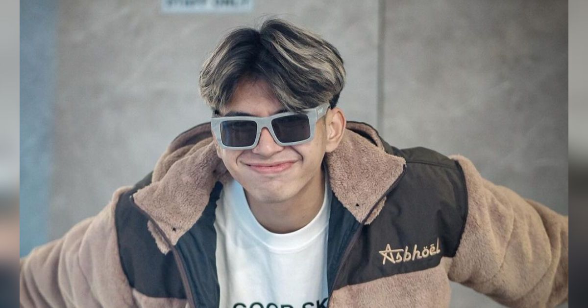 Dimas Ahmad Pamer Foto Mesra Bareng Artis 23 Tahun Lebih Tua, Netizen: Raffi Ahmad-Yuni Shara Season 2