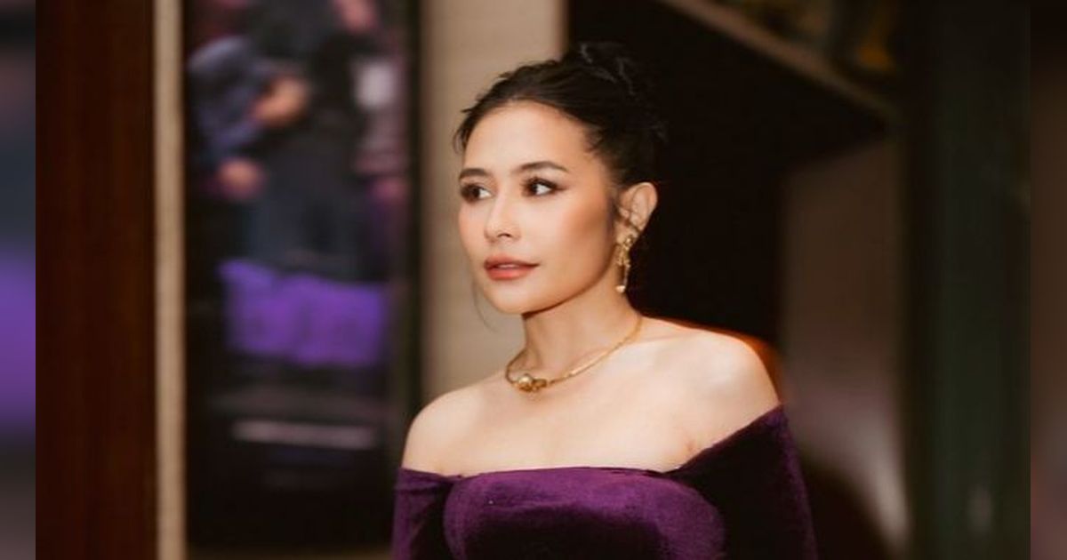 Glamor dengan Dress Beludru, Potret Terbaru Prilly Latuconsina yang Langsing Setelah Turun 8 Kg