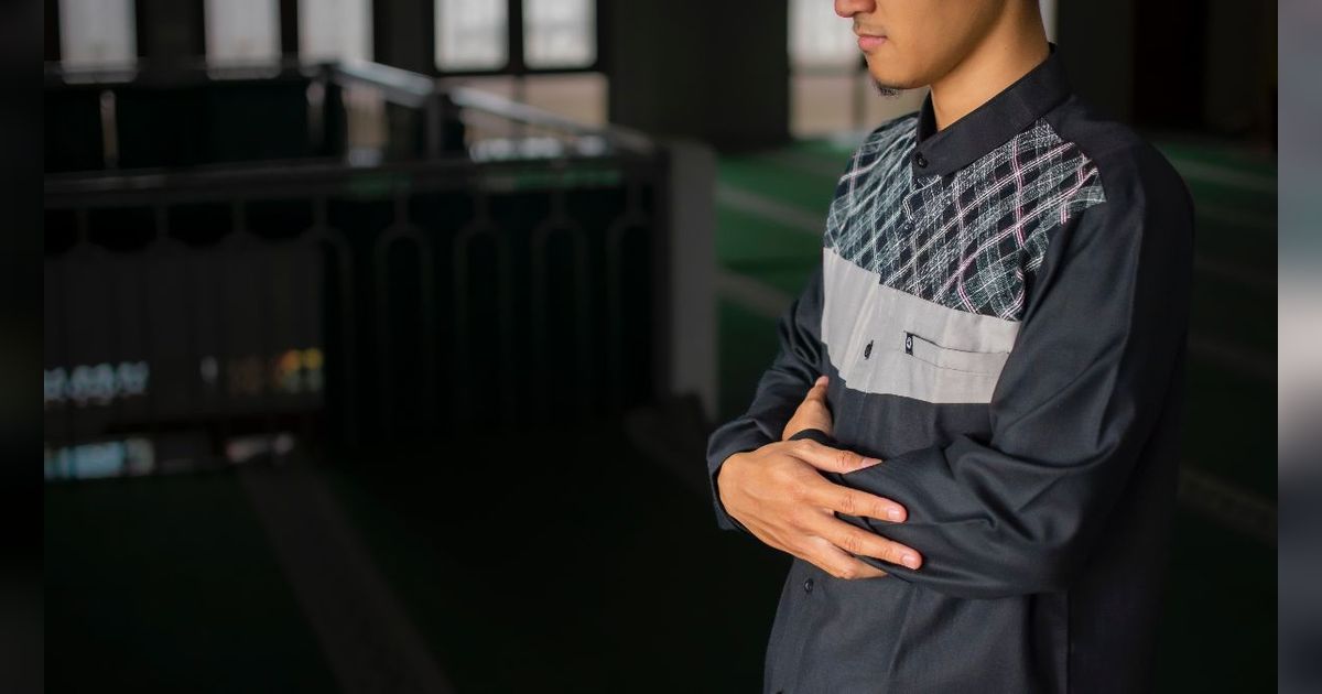 Benarkah Sholat Subuh Tidak Dianjurkan Membaca Surat An-Nas? Begini Pejelasannya