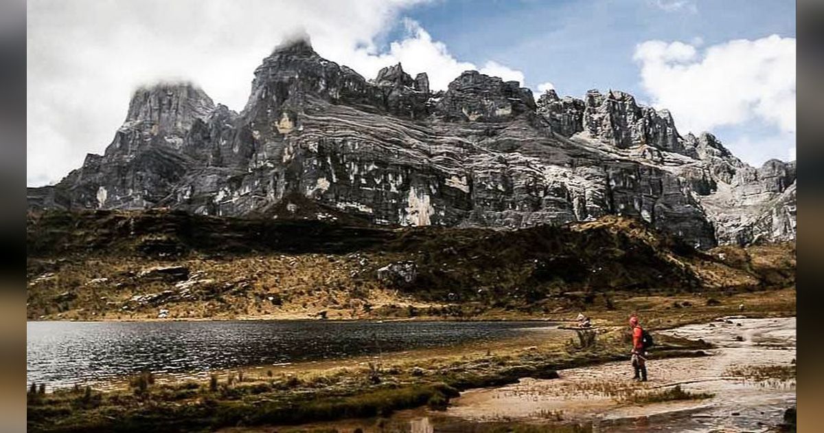 Eksotisme Taman Nasional Terbesar di Asia Tenggara, Masuk Kawasan Gunung Tertinggi Indonesia Habitat Hewan Langka