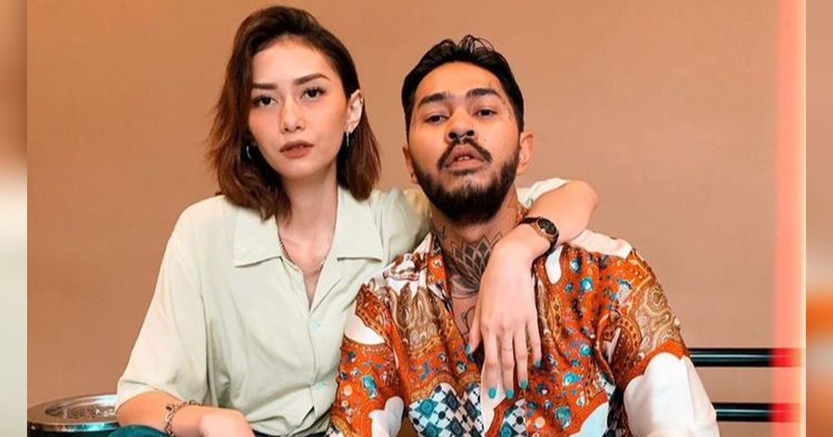 Benteng Terlalu Tinggi! 6 Artis ini Menikah Beda Agama, Isu Serupa Sedang Dihadapi Rizky Febian-Mahalini