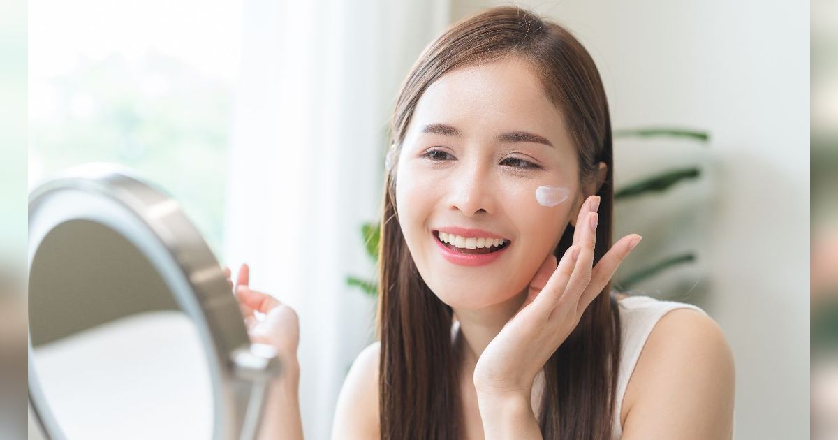 Selain Face Cleanser, Gunakan 3 Skincare Biar Wajah Glowing bak Kpop Idol