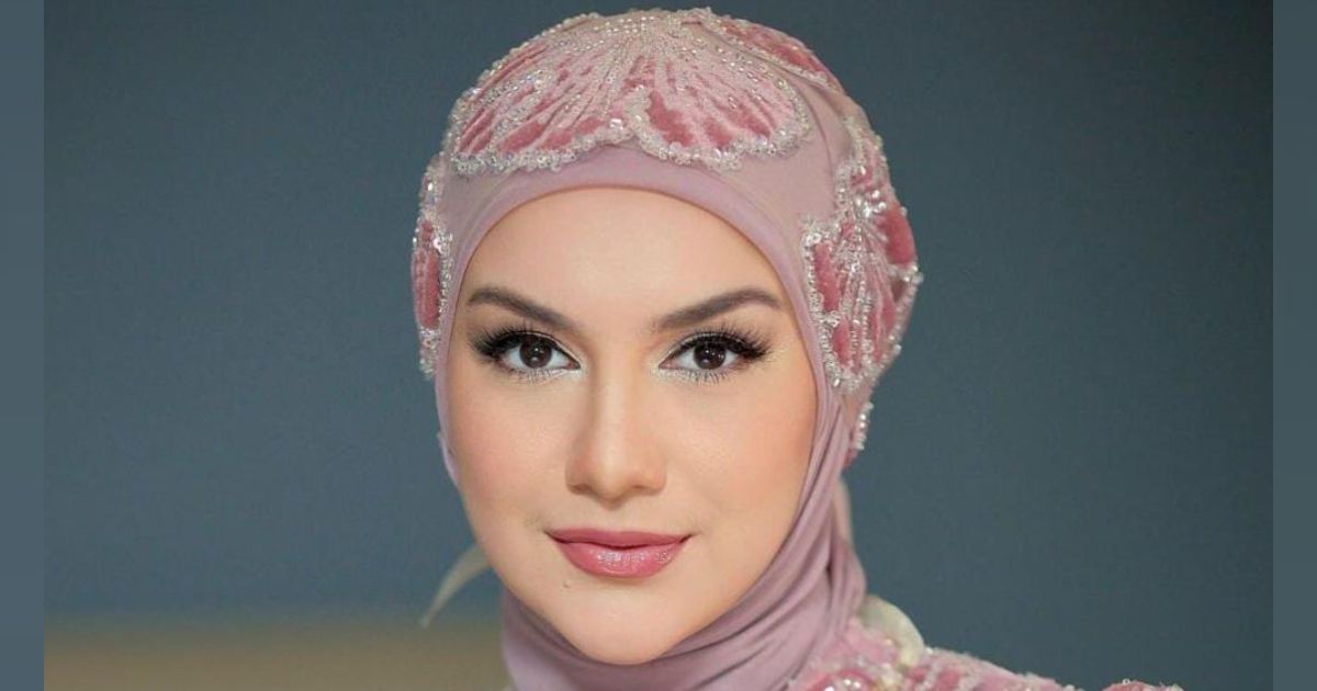 Bikin Kepo Netizen, Irish Bella Jalani Pemotretan Bareng Pria Misterius, Posenya Mesra Banget