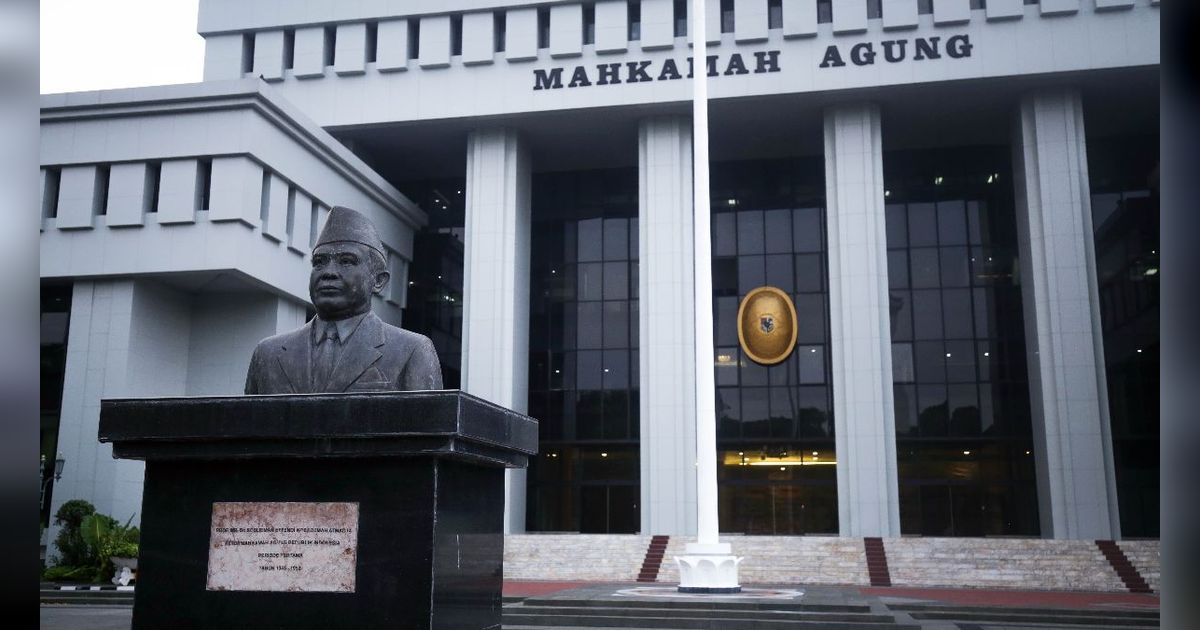 Sat Set Kilat Banget, MA Cuma Butuh 3 Hari untuk Putus Perkara Batas Usia Calon Kepala Daerah