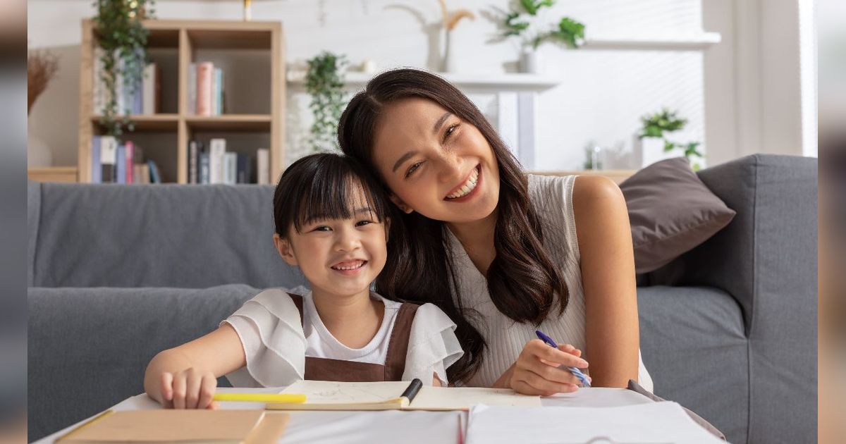 Kenali 5 Bahasa Cinta Anak, Biar Orangtua Tak Salah Tangkap 