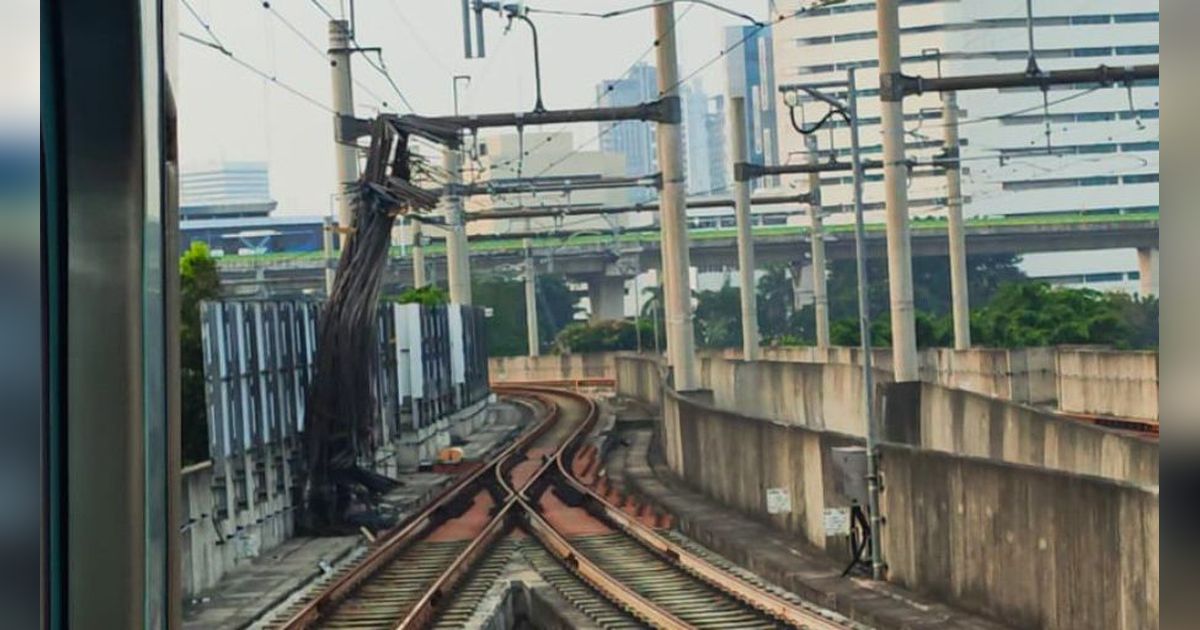 MRT Jakarta Kembali Beroperasi Normal Usai Perlintasan Tertimpa Besi Crane