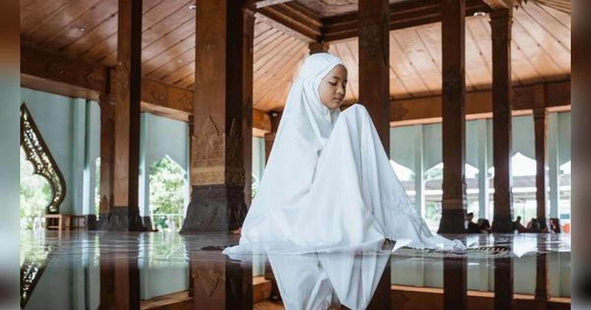 Doa Mengusap Wajah setelah Sholat dan Hukumnya Menurut Hadits Nabi