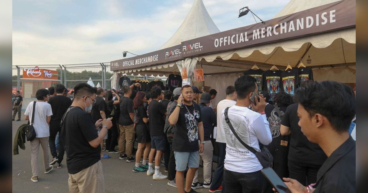 FOTO: Antusiasme Pencinta Musik Keras Hadiri Festival Musik Hammersonic 2024 di Jakarta