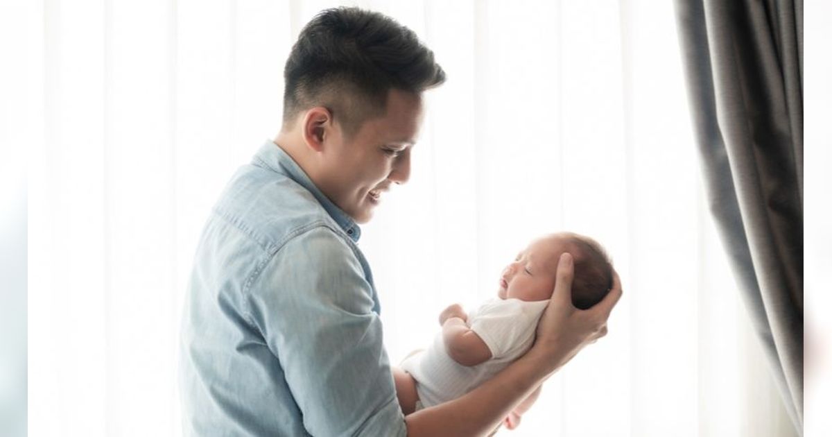Cuti Ayah Ternyata Jadi Pertimbangan Pekerja Lelaki Saat Memilih Tempat Kerja