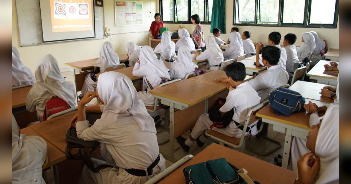 Respons Ibu Saat Tahu Anaknya Ranking 14 di Kelas Sangat Tak Terduga