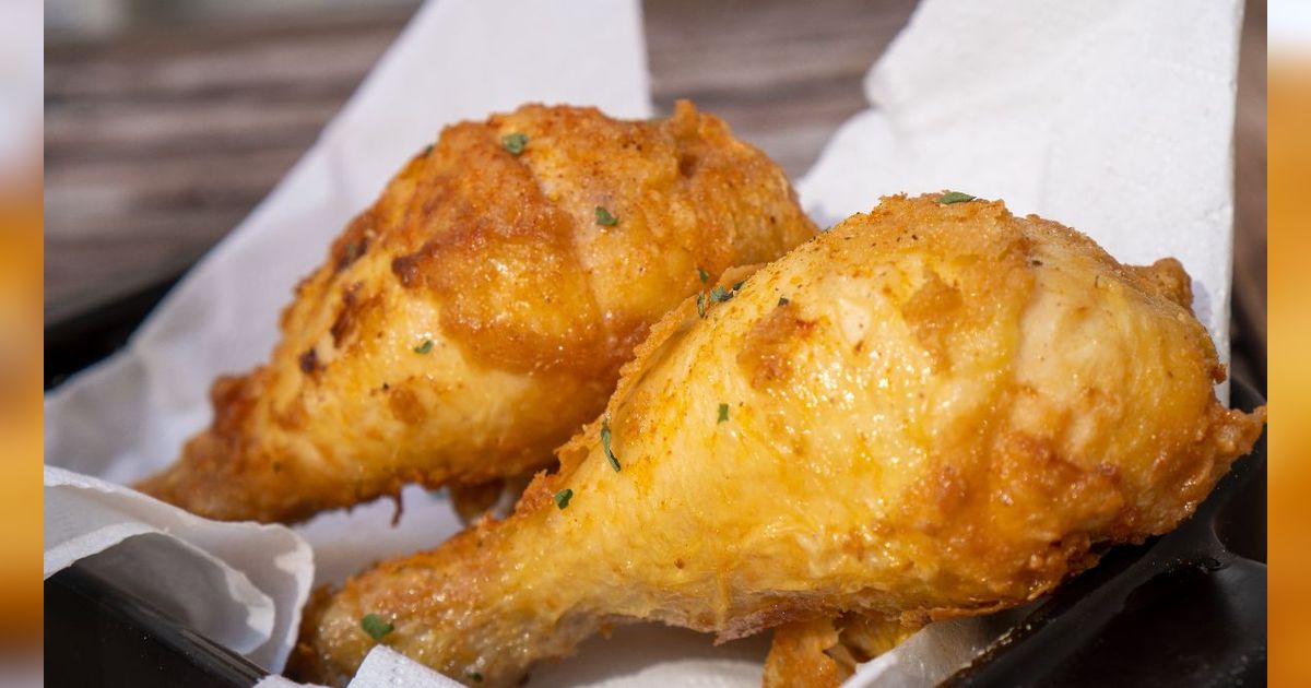 Tanpa Diungkep, Ini Trik Goreng Ayam Biar Lunak dan Bumbu Menyerap Hingga Bagian Terdalam