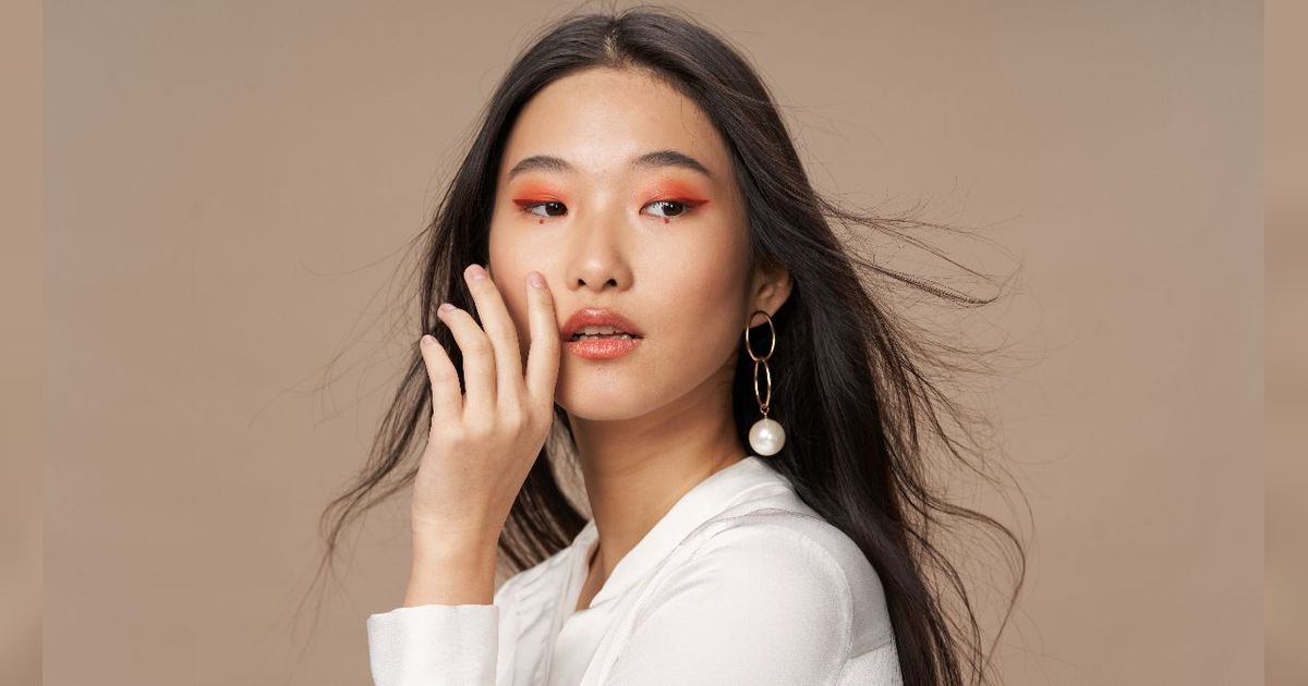 Pakai Eyeshadow Sesuai Warna Kulit, Tampilan Mata Lebih Menyala